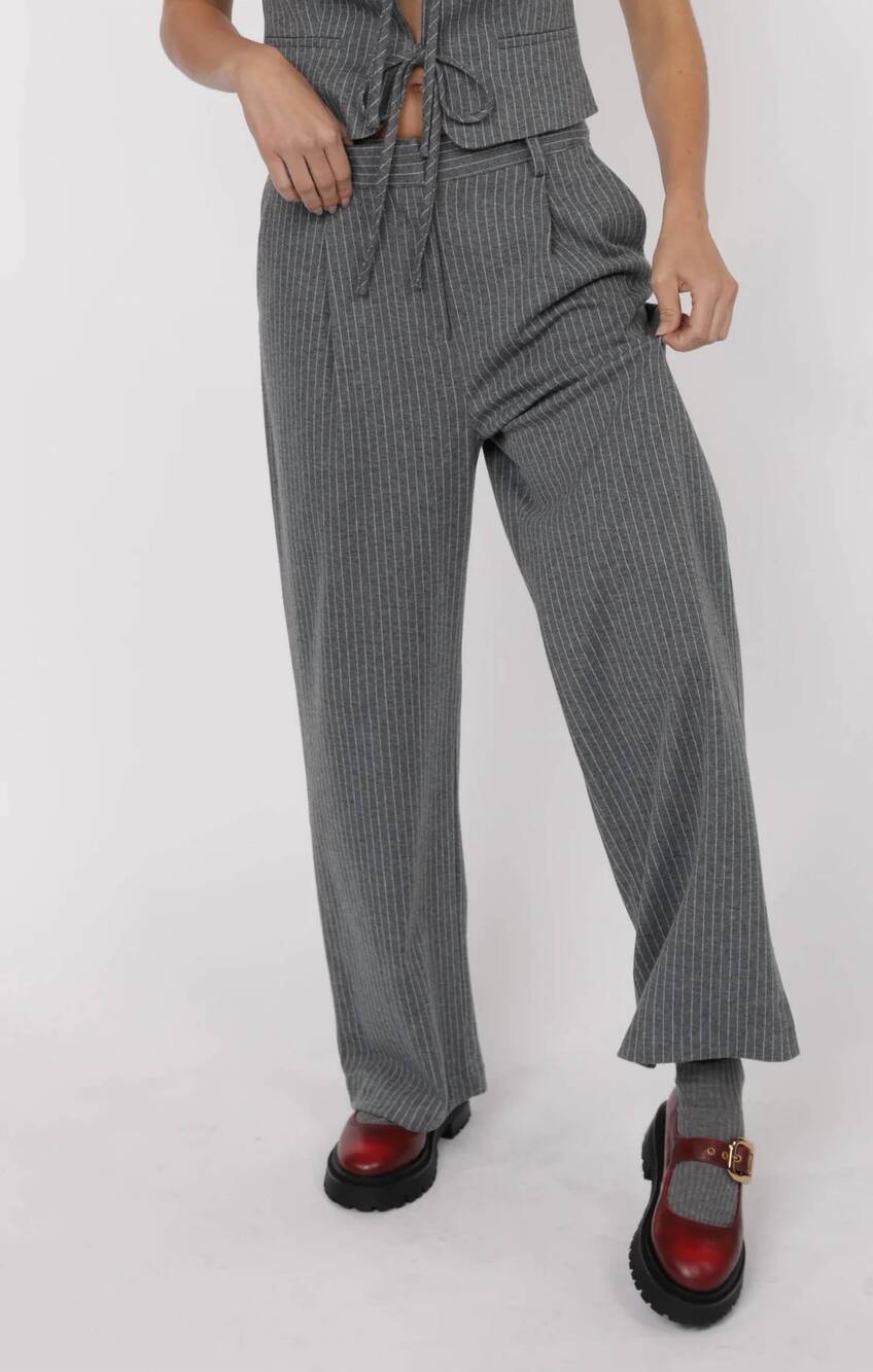 NEW SAGE THE LABEL day to day pinstripe straight leg pants in grey